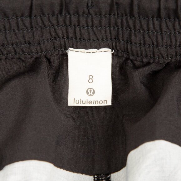 LIKE NEW lululemon athletica Spring Break Away Short - Picture 8 of 9